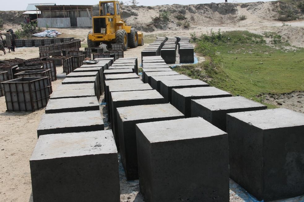 CONSTRUCTING CONCRETE BLOCKS FOR PAVEMENT MAINTENANCE